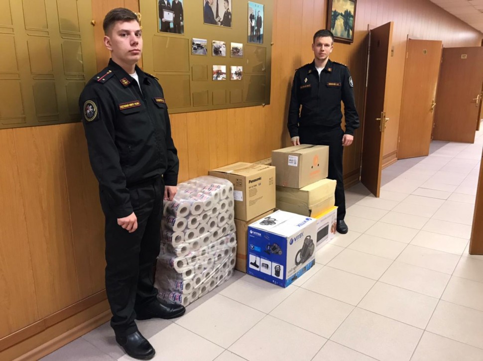 Офицеры военных следственных органов Следственного комитета Российской Федерации продолжают оказывать  гуманитарную помощь новым регионам